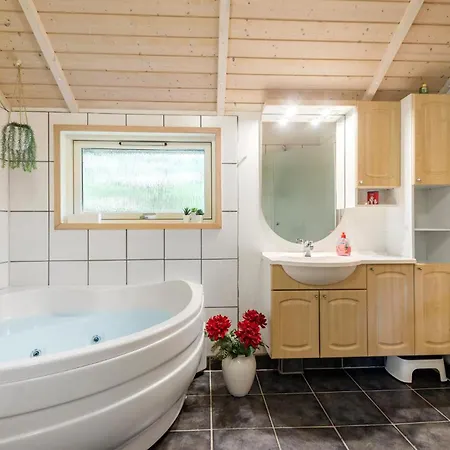 Amazing Home In Ansager With Wifi Feriehus